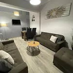 Lägenhet Dt Luxury Néa Péramos