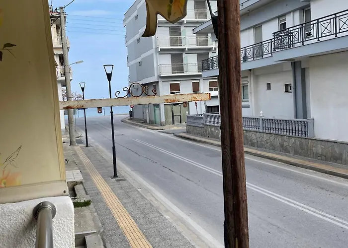 Dt Luxury Néa Péramos