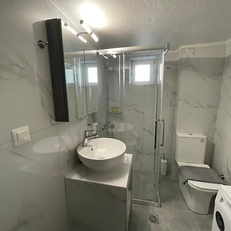 Dt Luxury * Nea Peramos (Macedonia)