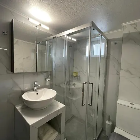 Dt Luxury Apartment